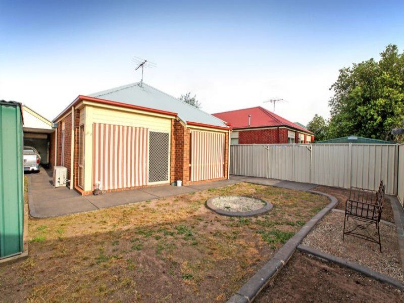 6 Blenheim Way, Caroline Springs - Thumbnail 6