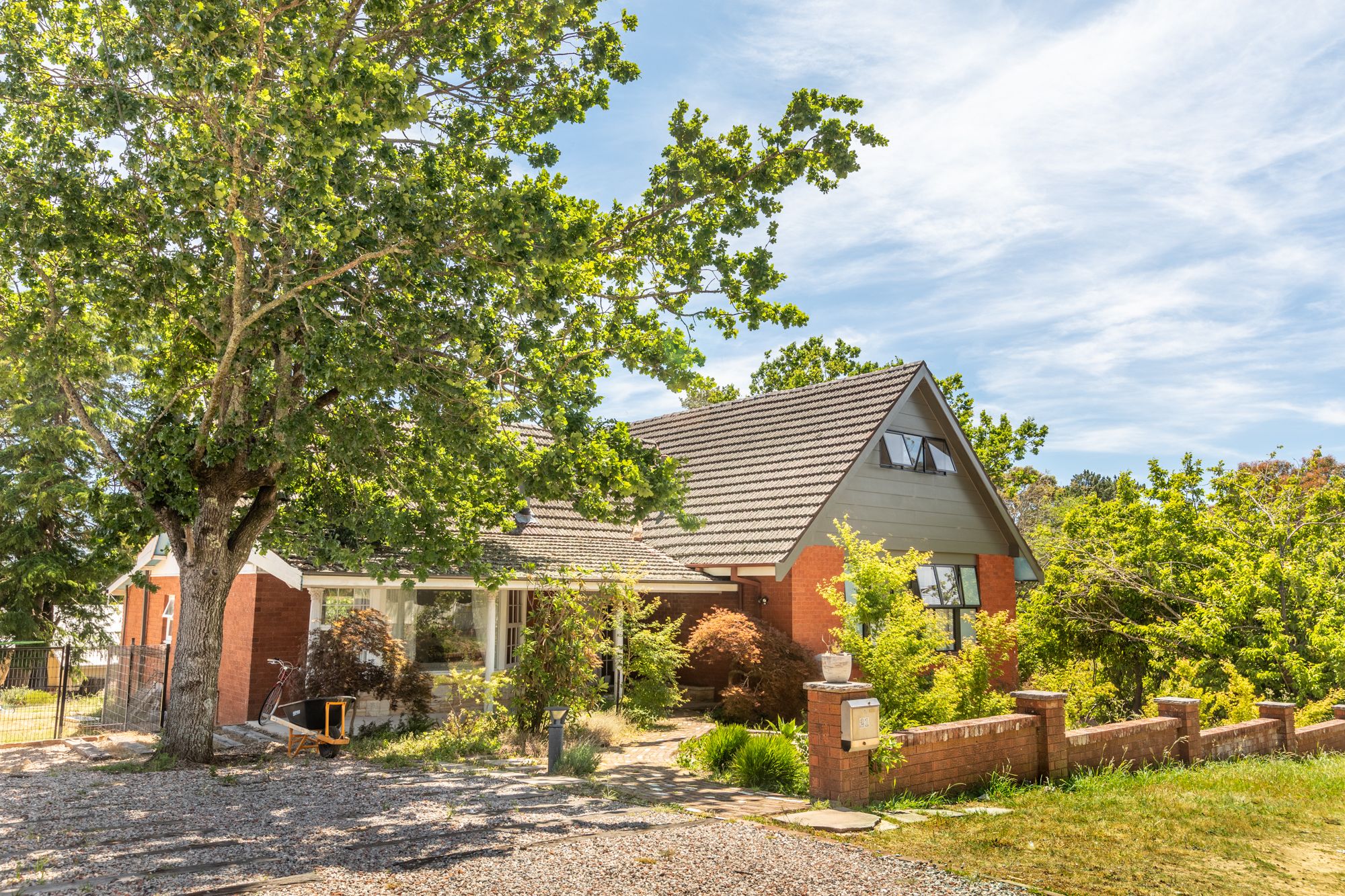 21 Backhouse Street Wentworth Falls 2782