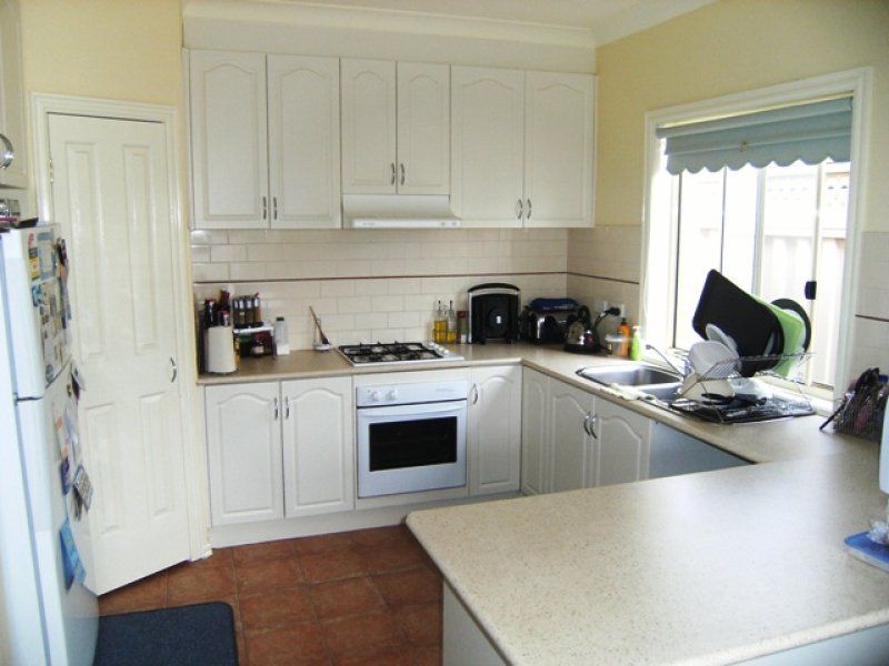 12 Millstream Way, Caroline Springs - Thumbnail 3