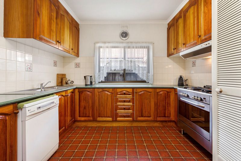 27 Angliss Street, Yarraville - Thumbnail 6