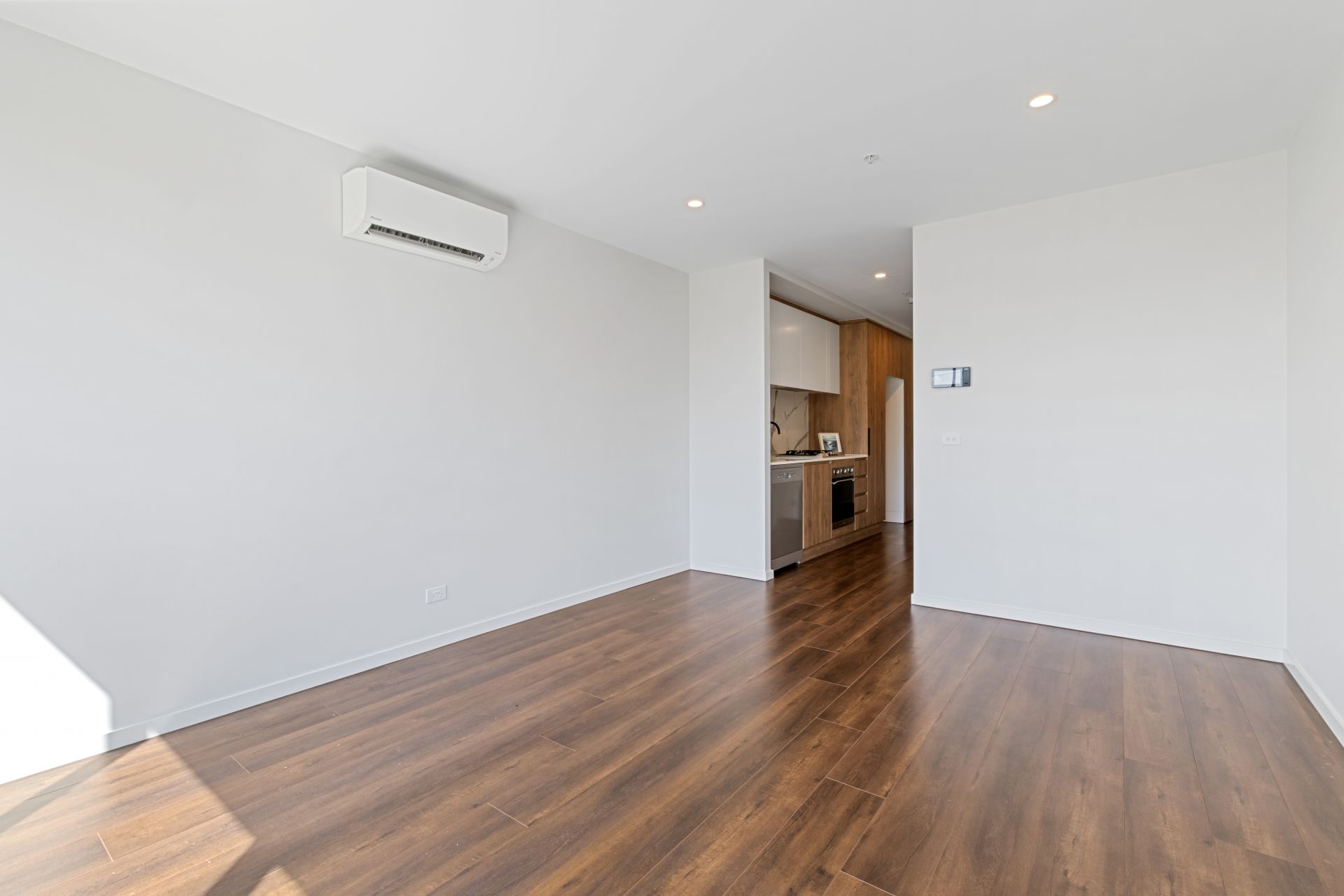 Central Modern Apartment.