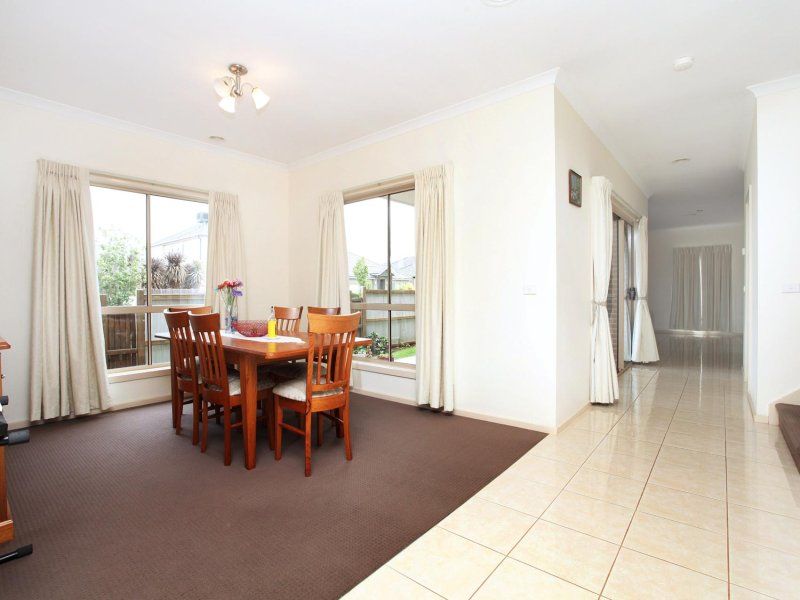24 Central Parkway, Caroline Springs - Thumbnail 6