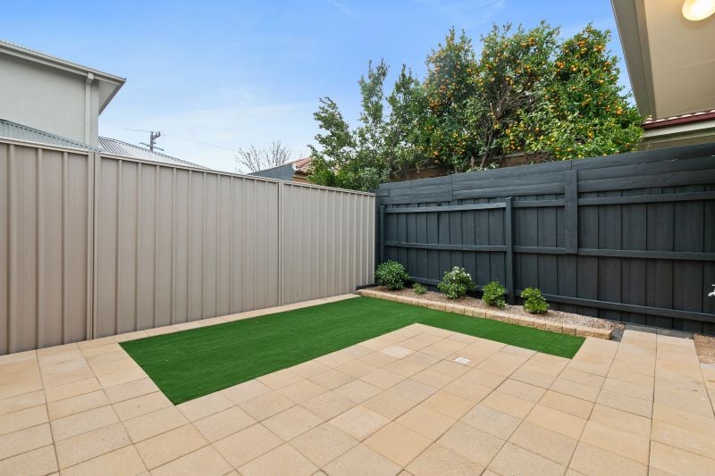 2/27 Main Street, Thomastown