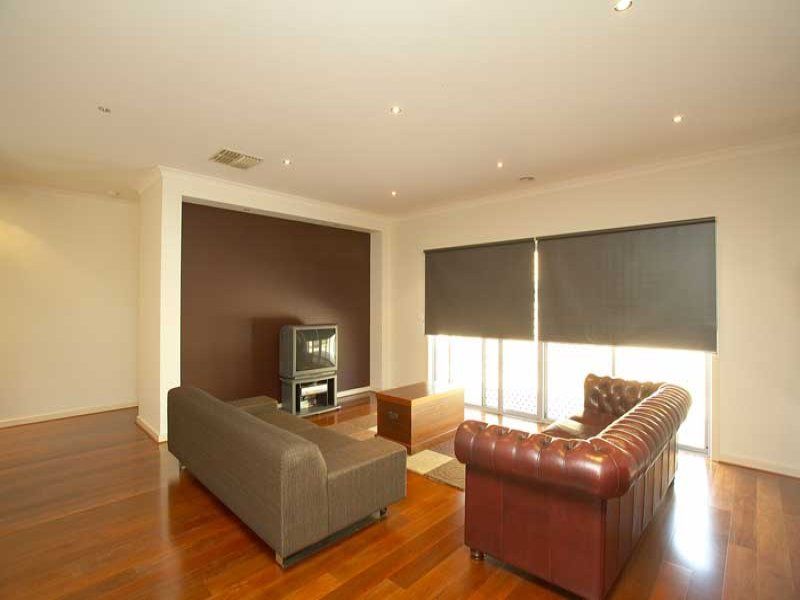 29 Bushy Park Avenue, Caroline Springs - Thumbnail 5