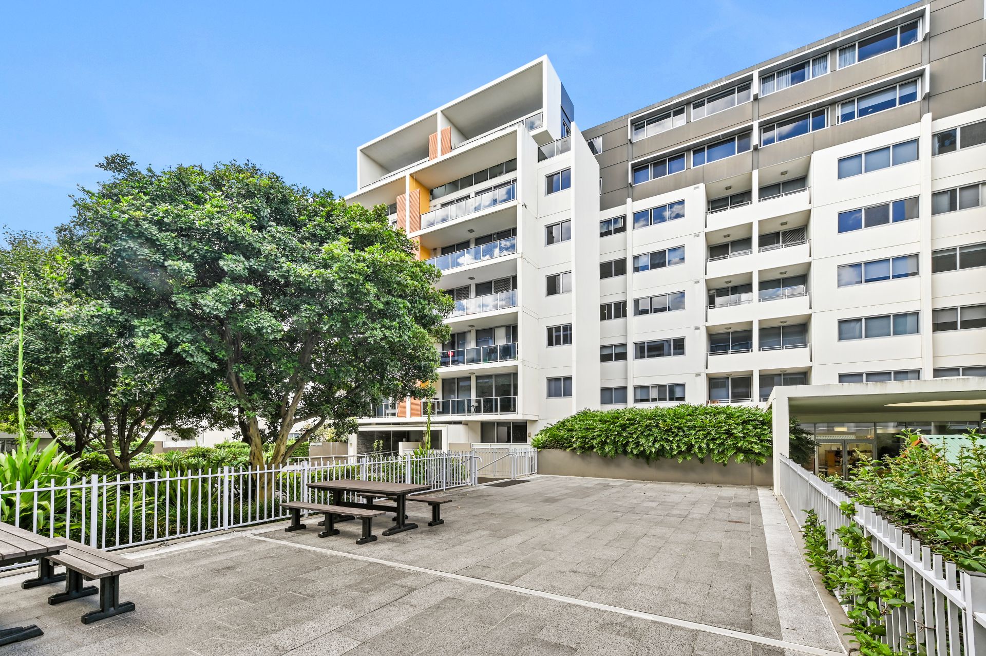 733/4 Stedman Street, Rosebery Robert Allan Property