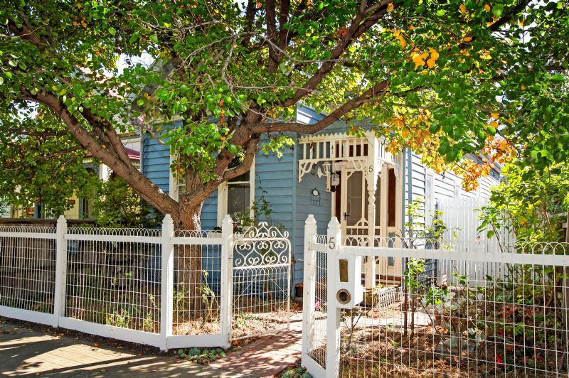 5 The Crescent, Footscray - Thumbnail 2