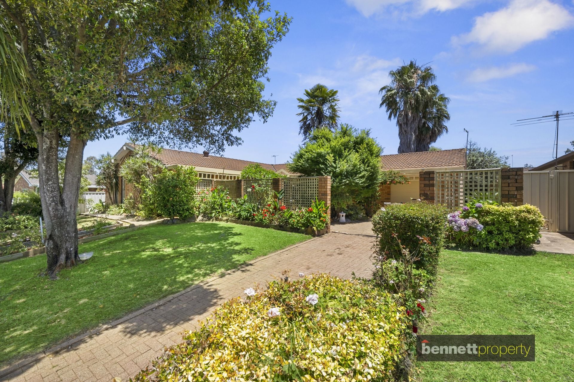 4 Primrose Circuit, Claremont Meadows - Thumbnail 2