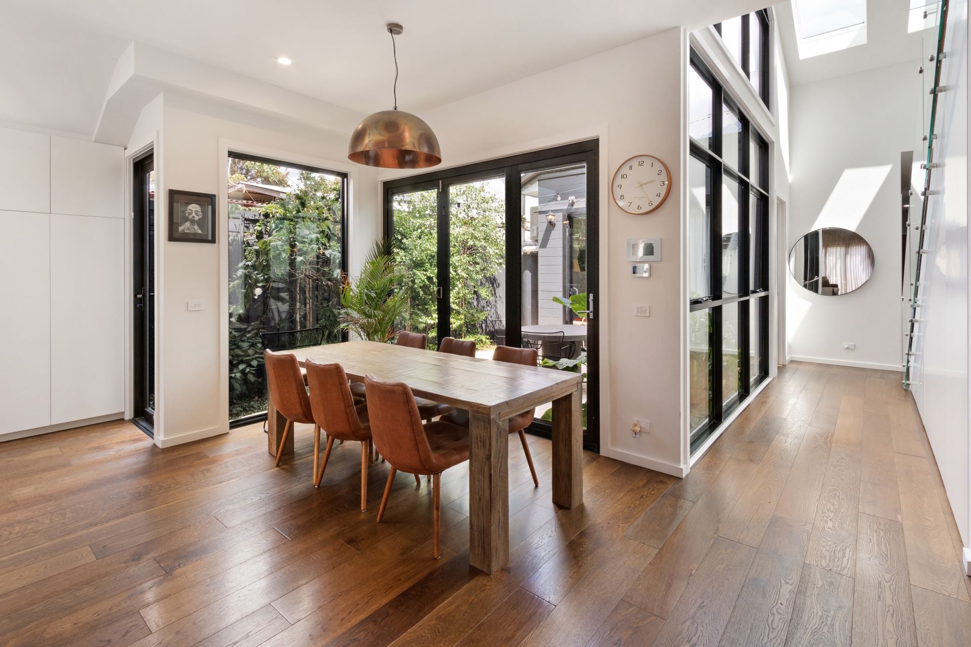 Stunning Architecturally Designed Semi-Detached House In Thornbury