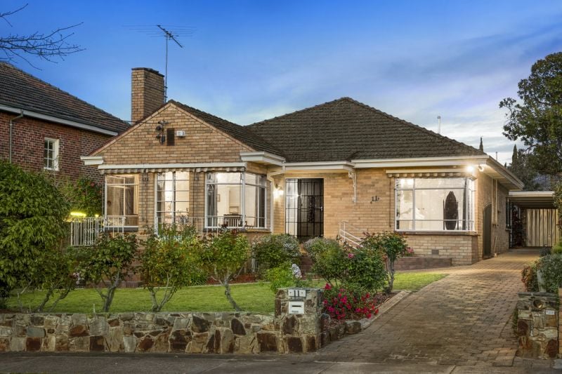 11 Longview Road
