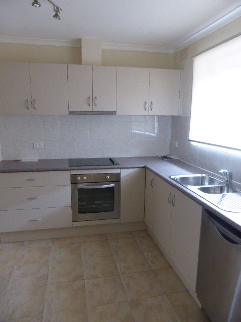 Spacious Unit In Great Location