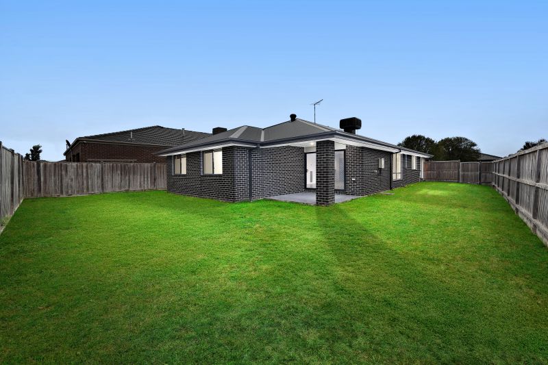 1 Rowena Way, Mickleham