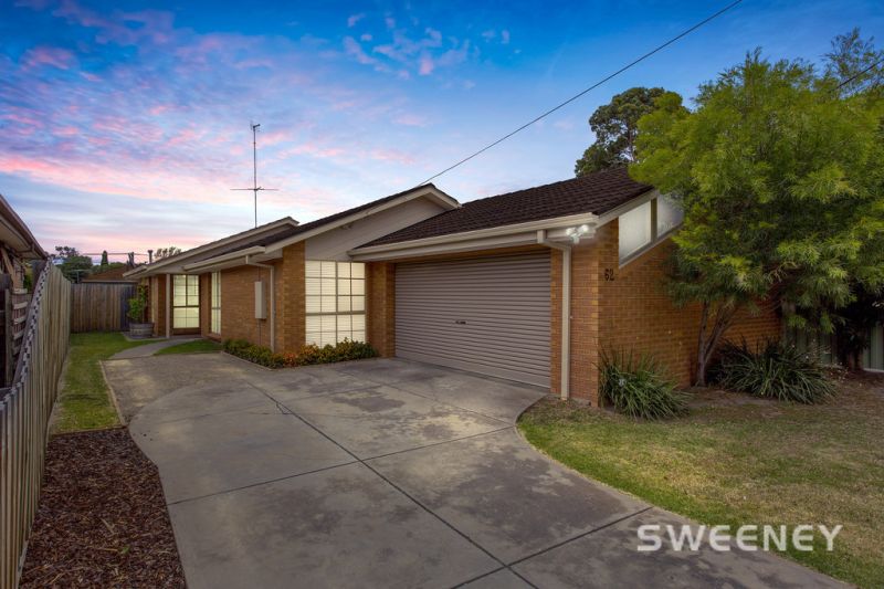 Inviting Family Living With Location To Match!