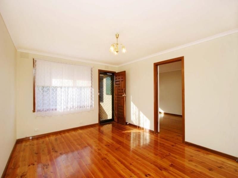 2/1-3 McFadzean Avenue, Reservoir