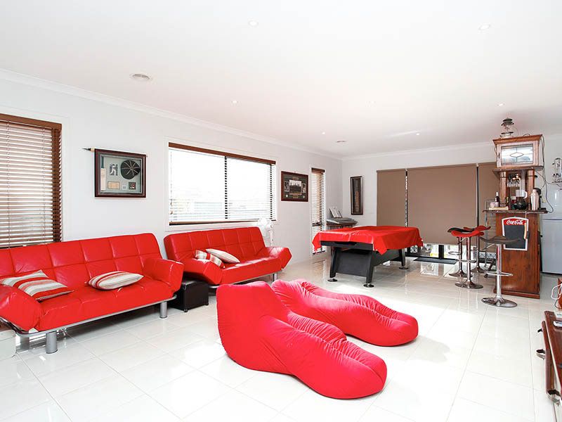 8 Rothesay Avenue, Derrimut - Thumbnail 4