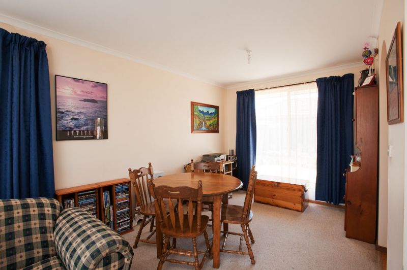 77 Underbank Blvd, Bacchus Marsh - Thumbnail 4