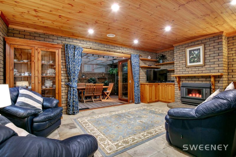 11 Investigator Grove, Altona Meadows - Thumbnail 5