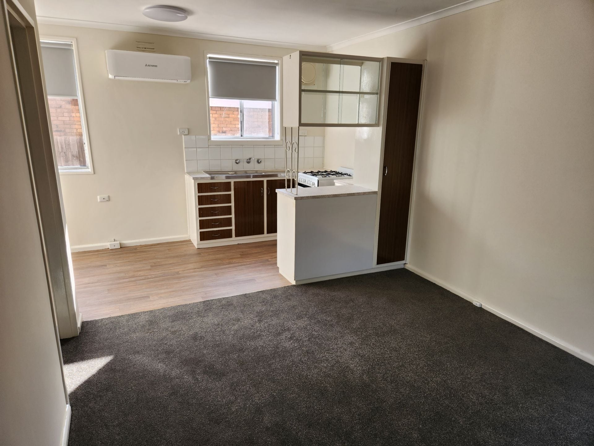 One Bedroom In Ideal Location