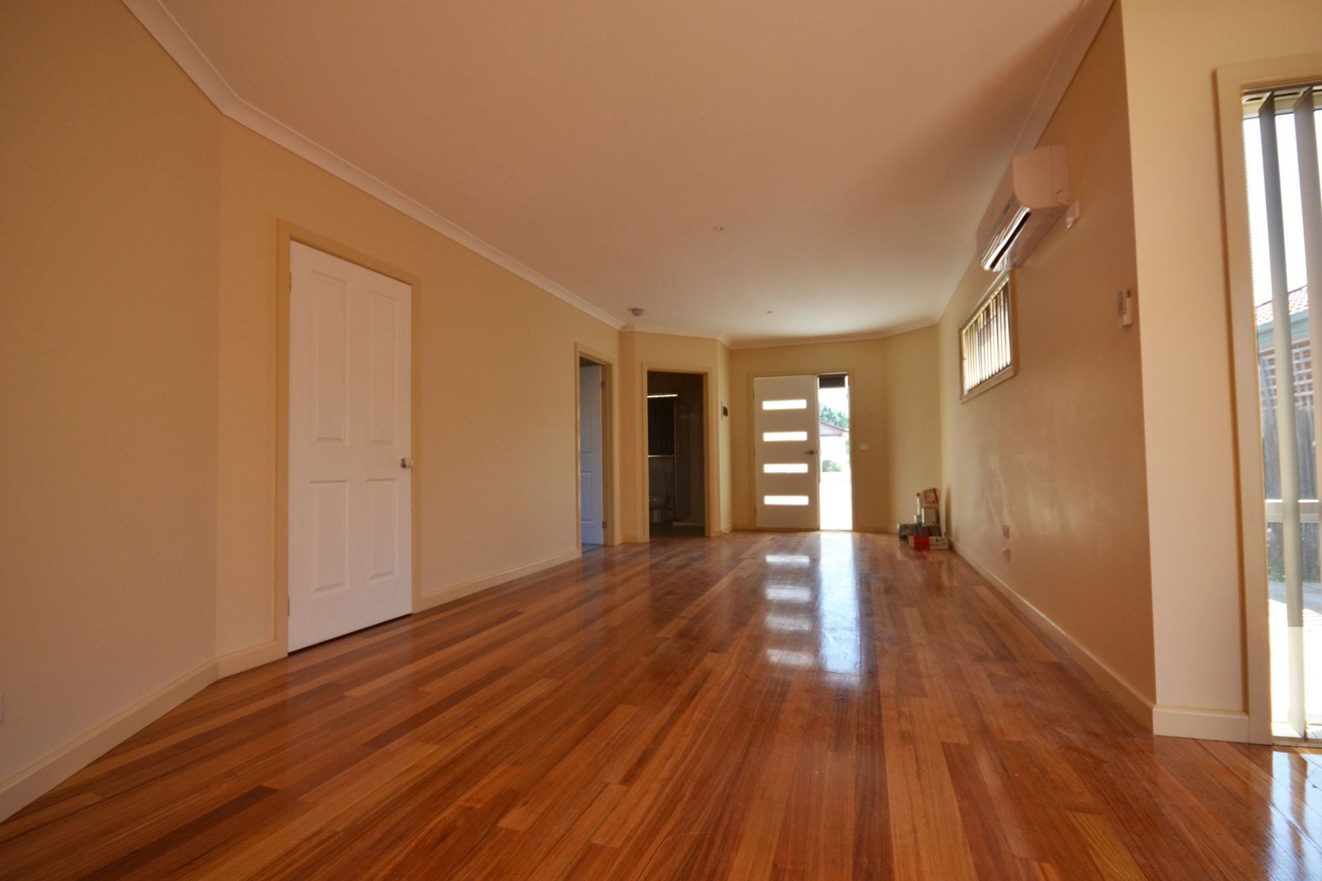 SPACIOUS ONE BEDROOM UNIT!