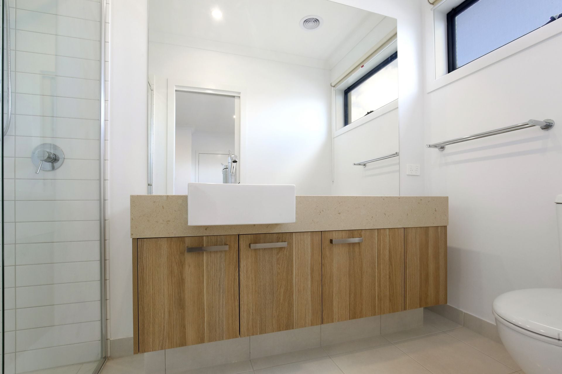 MODERN STYLISH LIVING   *Insp Thurs 20th Feb @ 4:30pm*