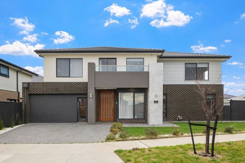 1 Sabot Street, Clyde North VIC