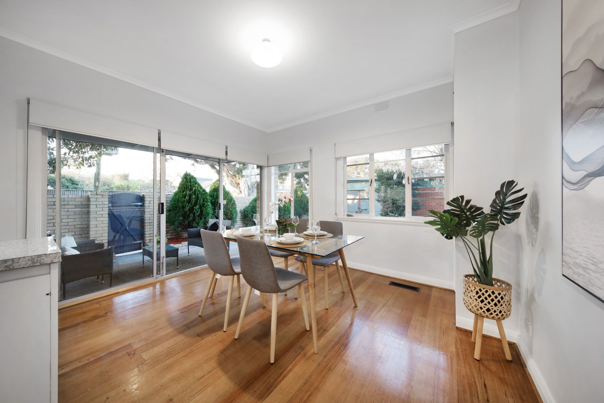 8 Young Street, Oakleigh OBrien Real Estate