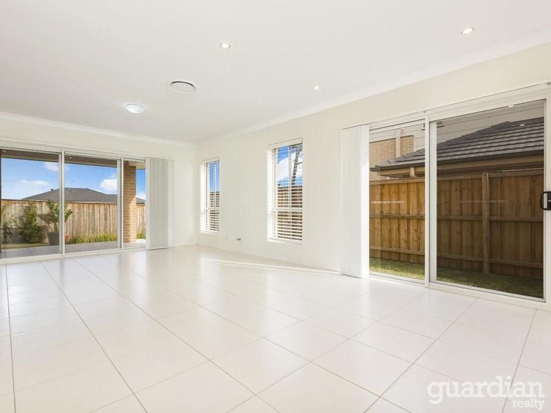 4 Deepwater Circuit KELLYVILLE NSW, North Kellyville - Thumbnail 7