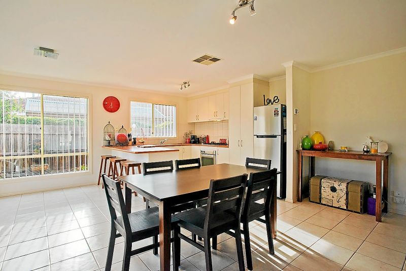 2/5 Russell Street, Bacchus Marsh - Thumbnail 3
