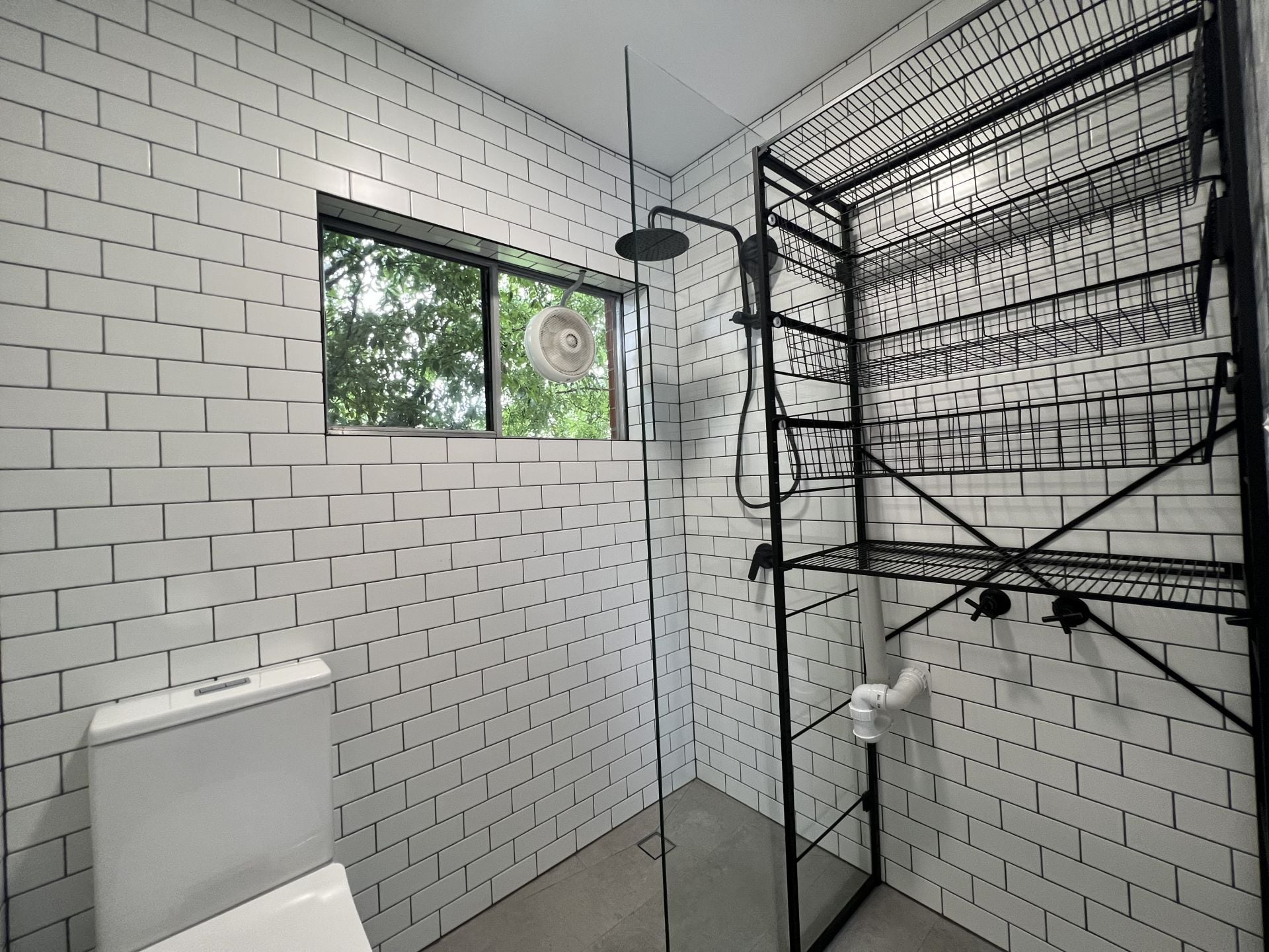 Renovated One Bedroom Two Minutes from High Street
