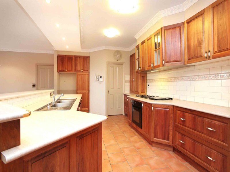 21 Castlemaine Way, Caroline Springs - Thumbnail 3