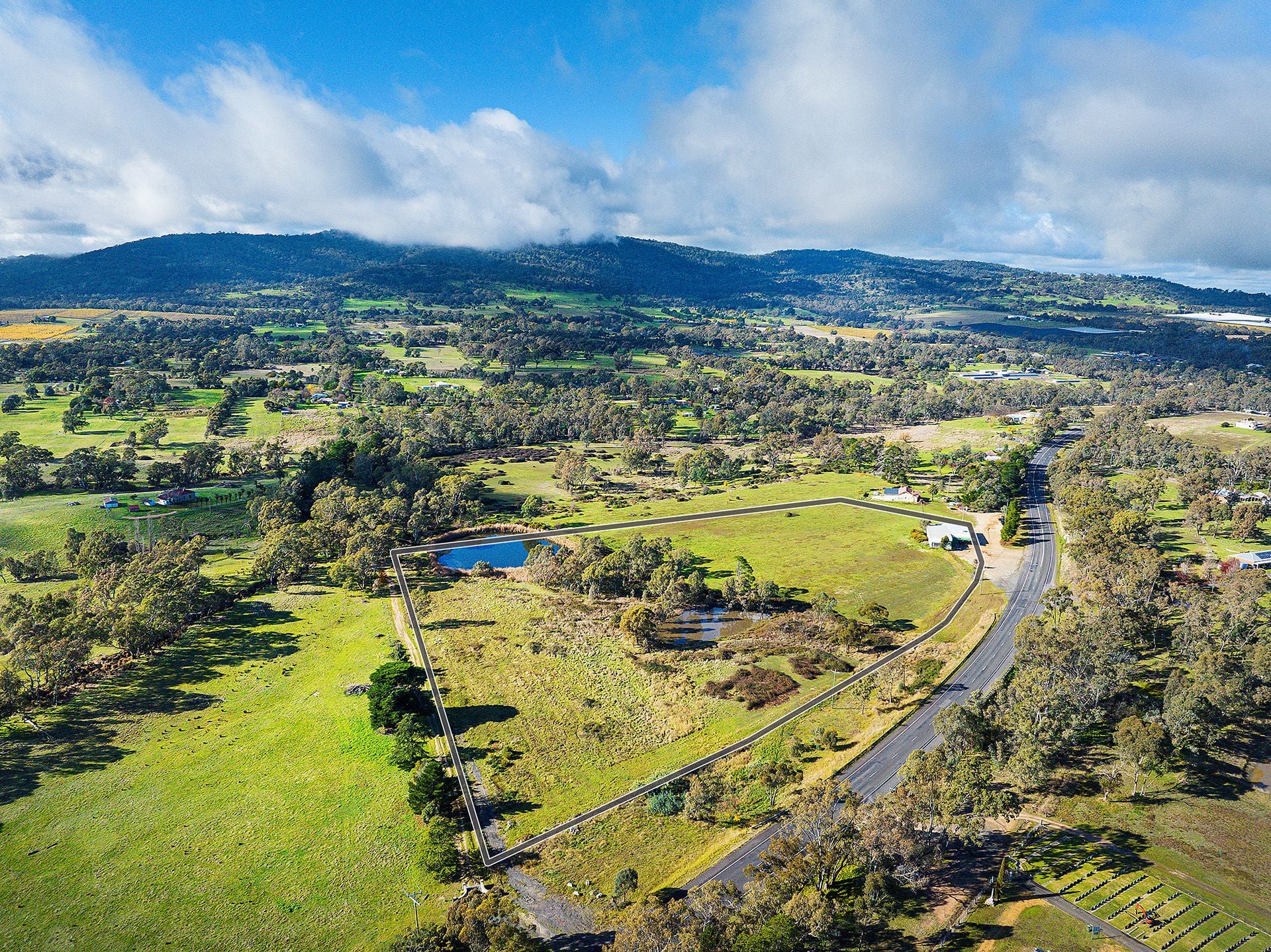 3730 Harmony Way, Harcourt - Thumbnail 2