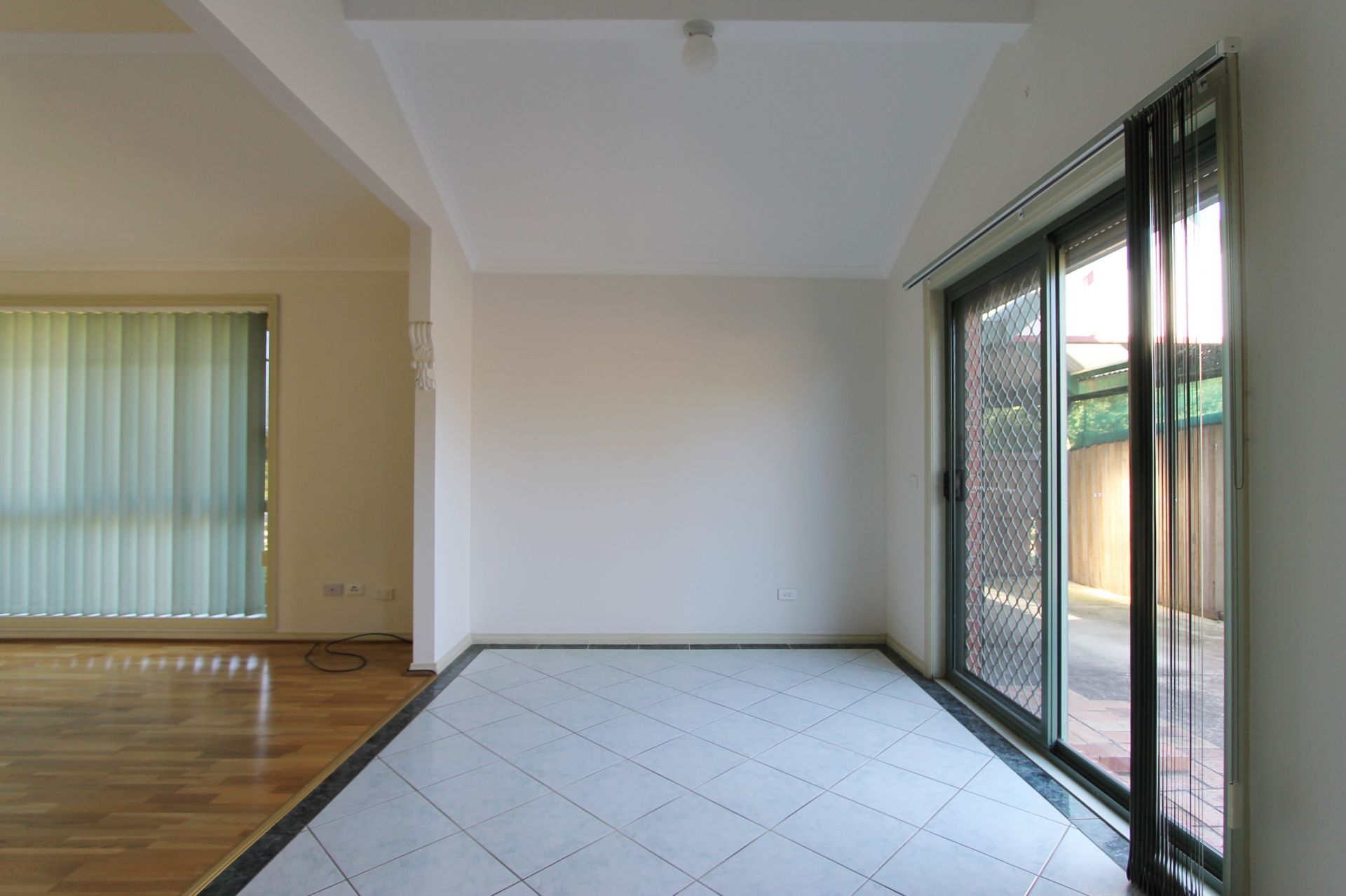 WELCOME HOME !!!   ***GARDENER INCLUDED***
