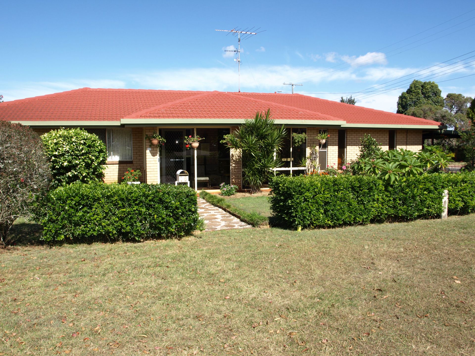 18 Barooga Court, WILSONTON HEIGHTS Young Real Estate