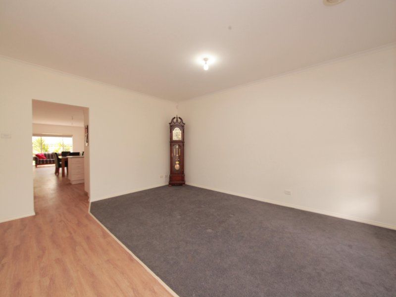 22 Poppy Drive SOUTH MORANG, South Morang - Thumbnail 5