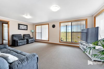 3
 
 
 
  
 
 
 1
 
 
 
  
 
 
 5
 
 
 
 
 
 
 
 53-55 Pine Road, Penguin TAS 7316, Penguin - Thumbnail 5