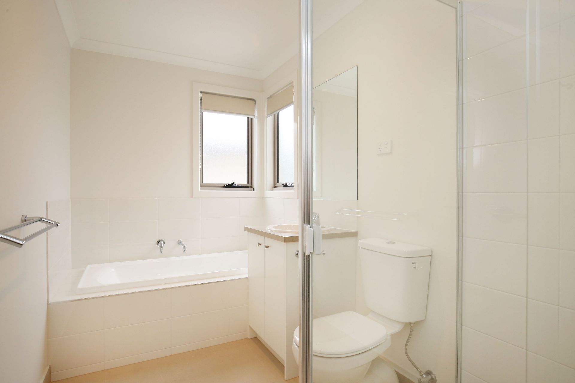 MODERN & SPACIOUS TOWNHOUSE   *Insp Wed 22nd Jan @ 3:40pm*