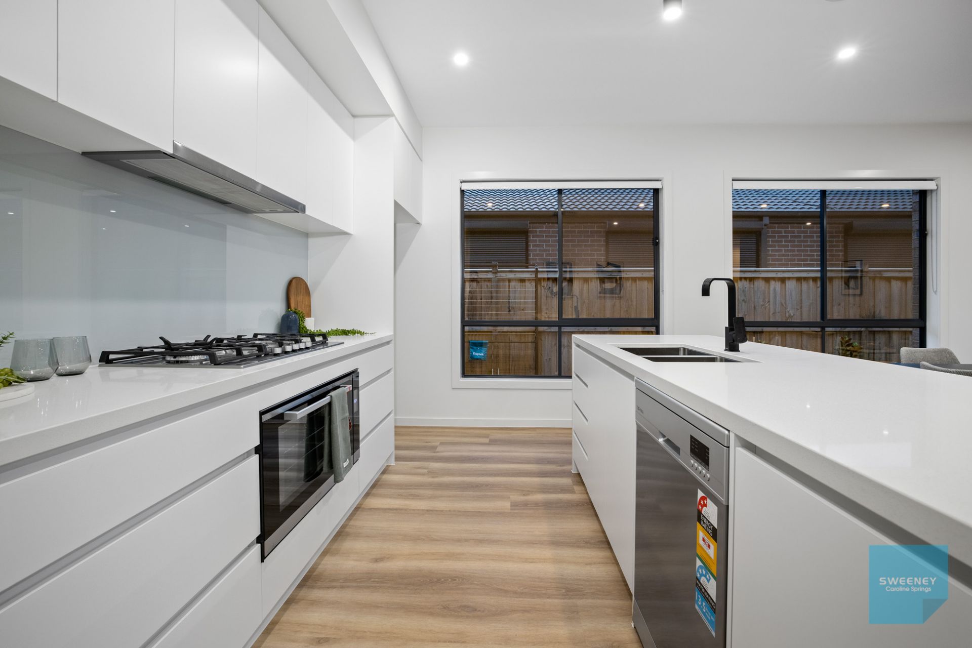 26 Wiltshire Boulevard, Thornhill Park - Thumbnail 5