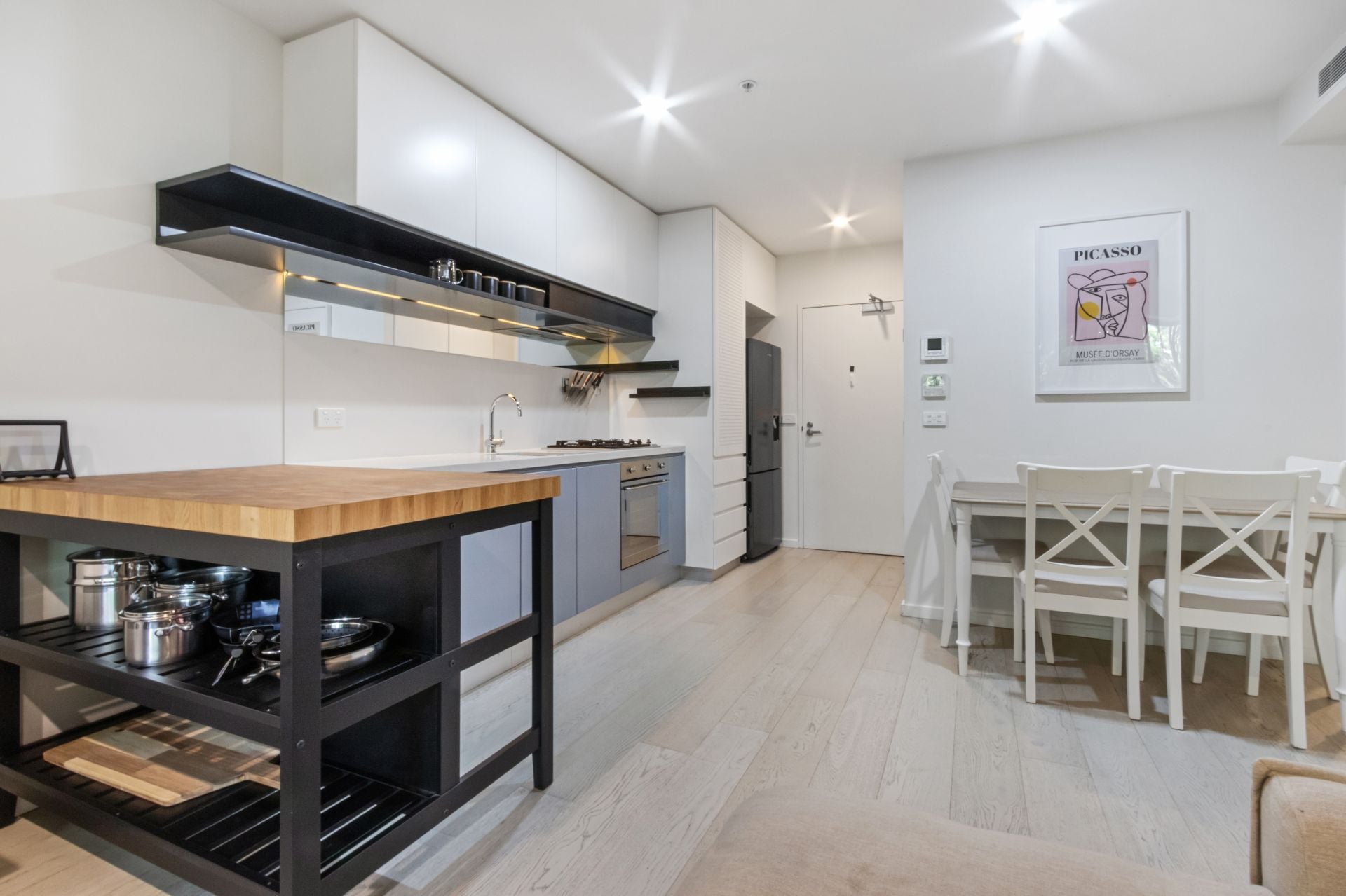 Ideal Apartment - Fully Furnished