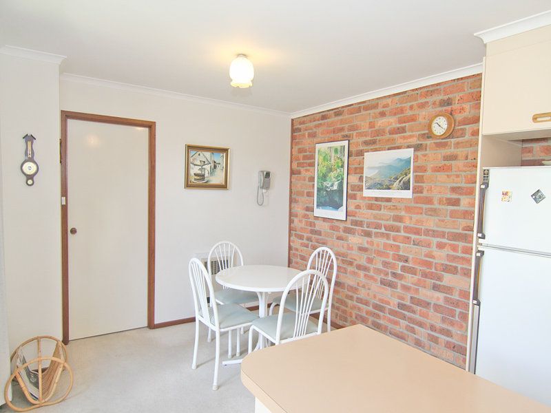 4 Bickley Close, Stirling - Thumbnail 6
