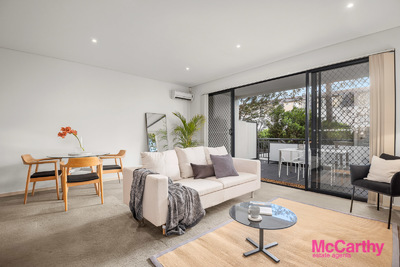 Oversized Apartment, Fabulous For Entertaining 