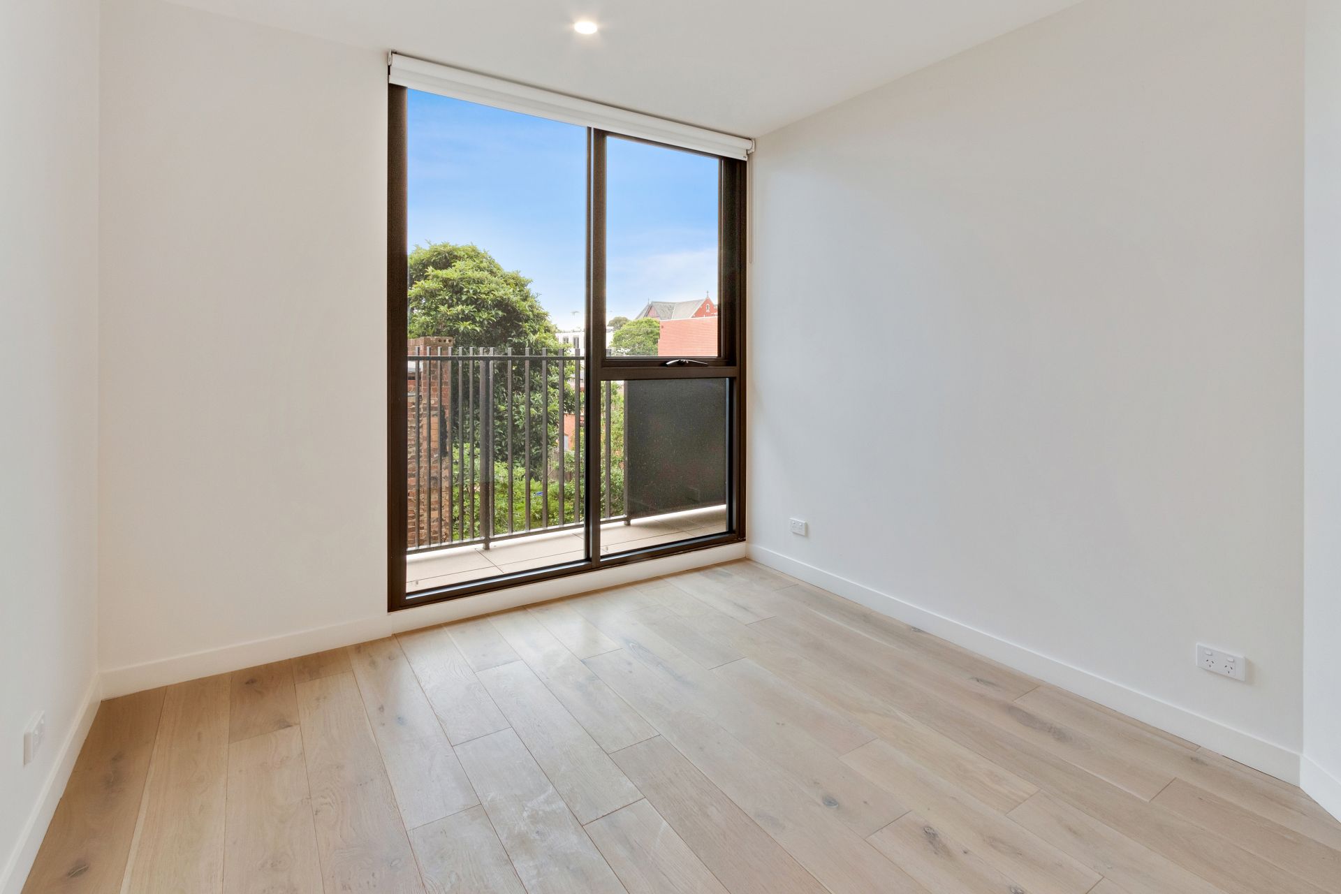 Location, Luxurious Lifestyle