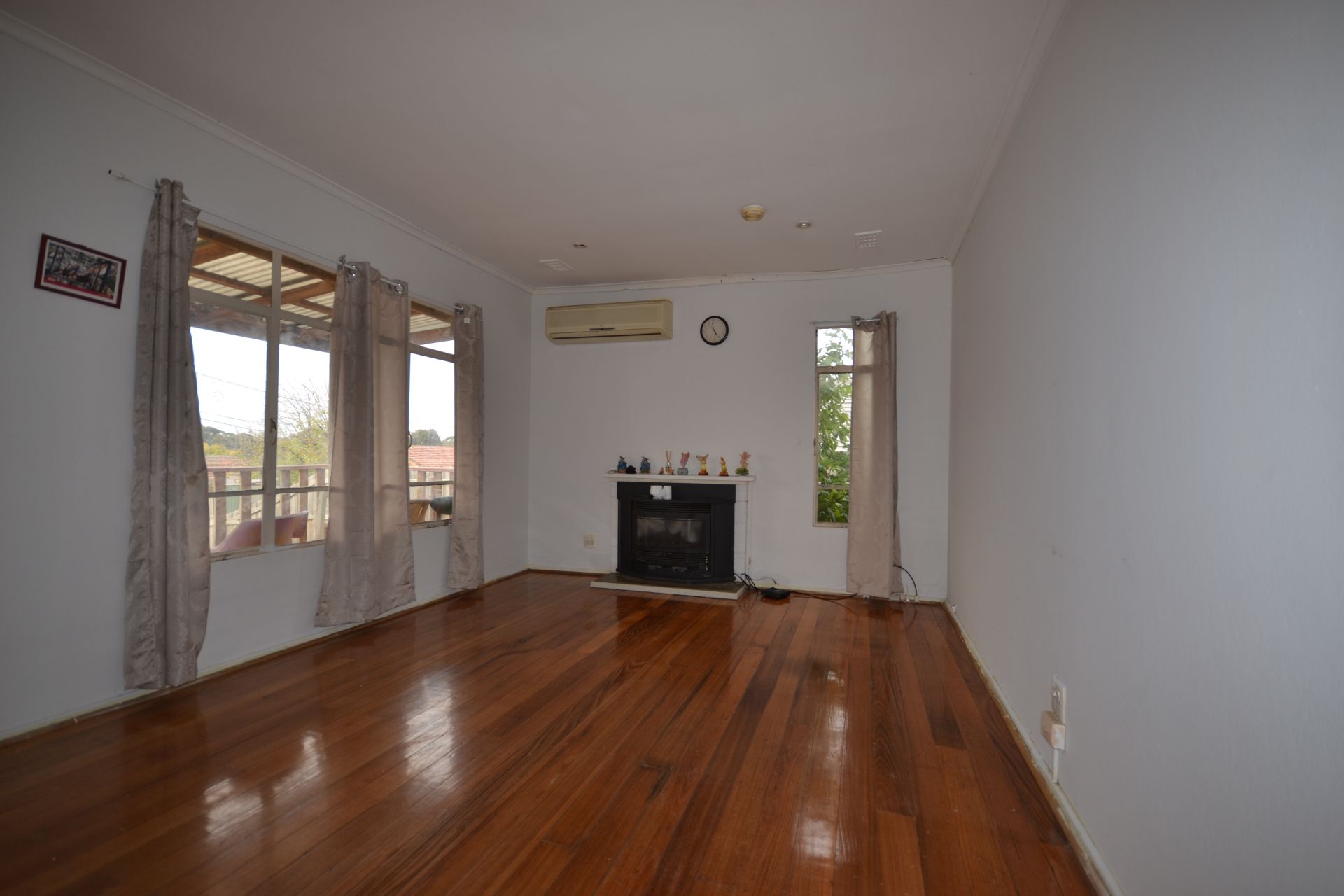 HOUSE WONT LAST LONG AT ALL!