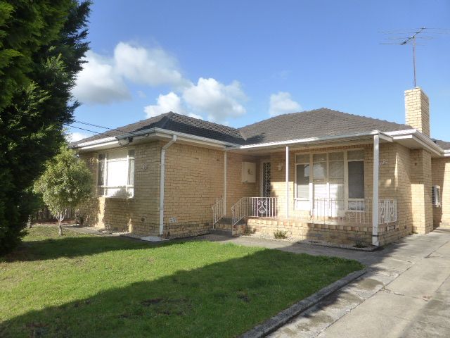 DO NOT MISS OUT THIS ON THIS SPACIOUS FAMILY HOME