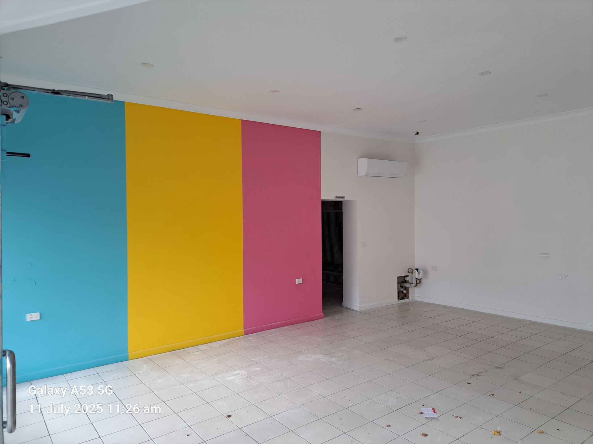 Lock Up Shop – BUSY, BUSTLING EDWARDES ST