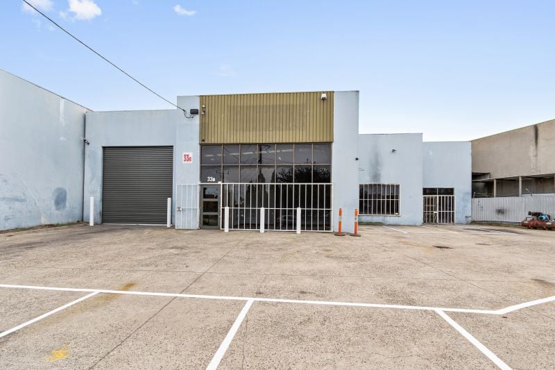 33B Strong Avenue, Thomastown
