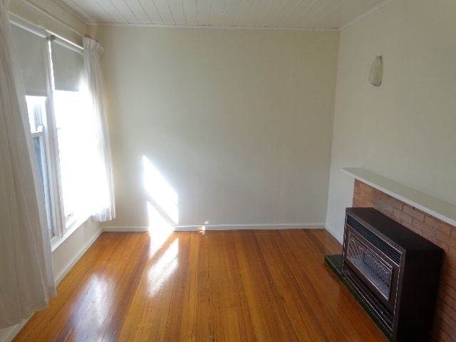 **Great Location in Picturesque Street**