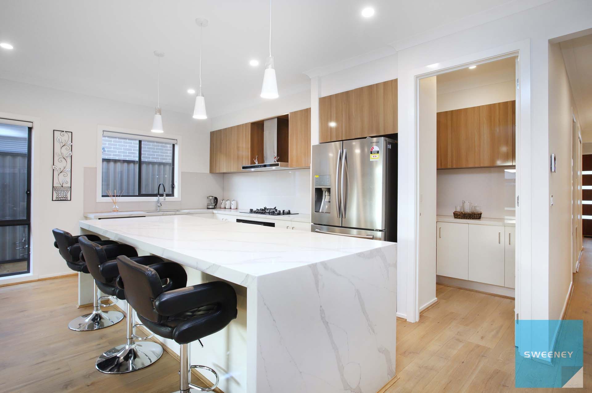 104 Hawking Crescent, Fraser Rise - Thumbnail 4