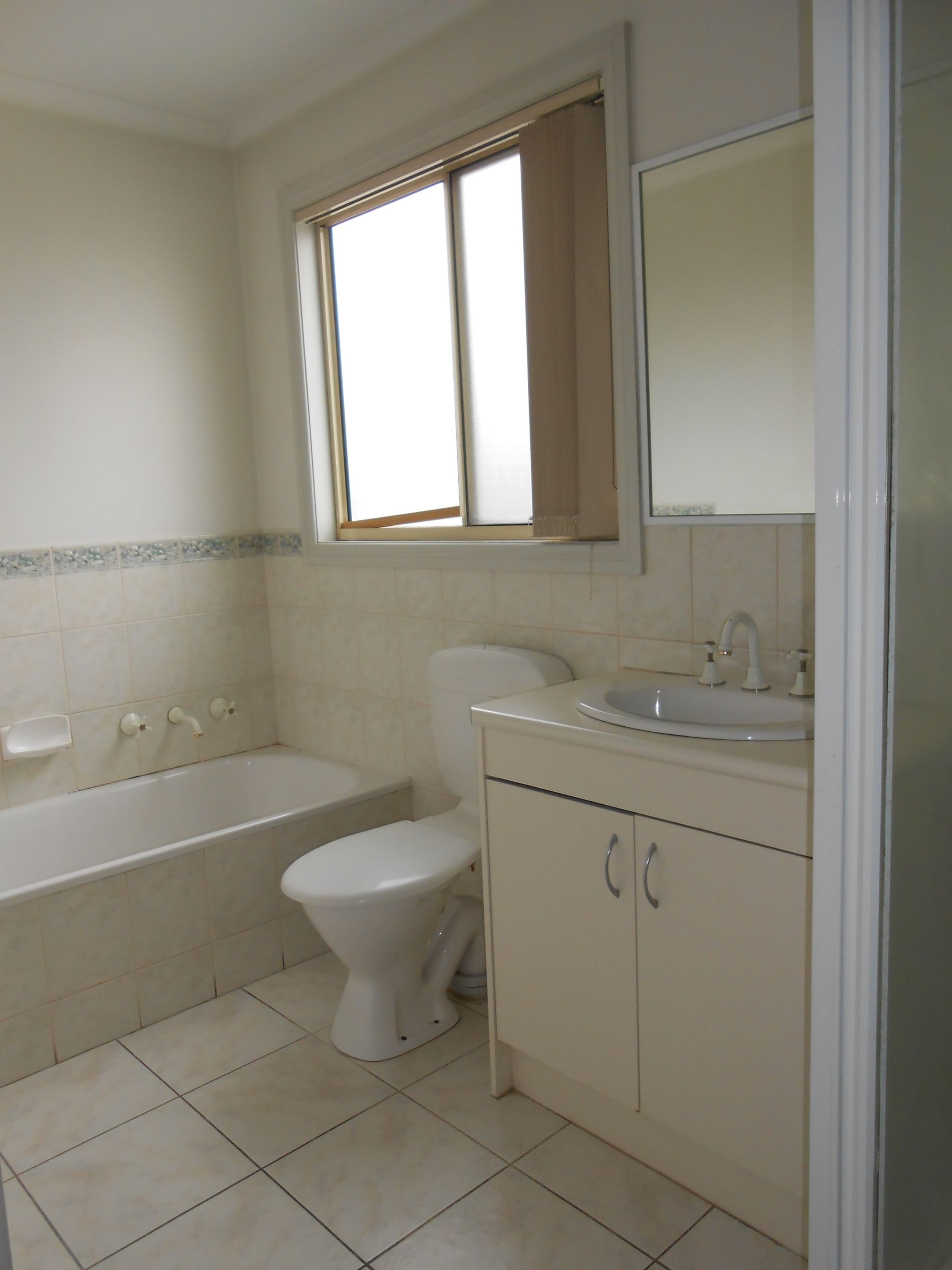 UNBEATABLE LOCATION..!    *Insp  Wed 1st Apr @ 4:20pm*
