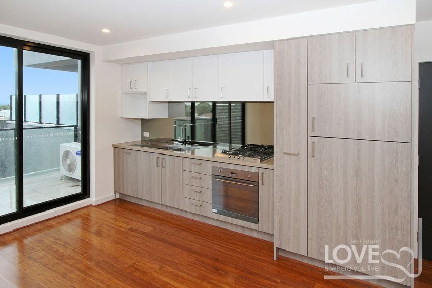CONTEMPORARY AND CHIC - WELCOME TO 