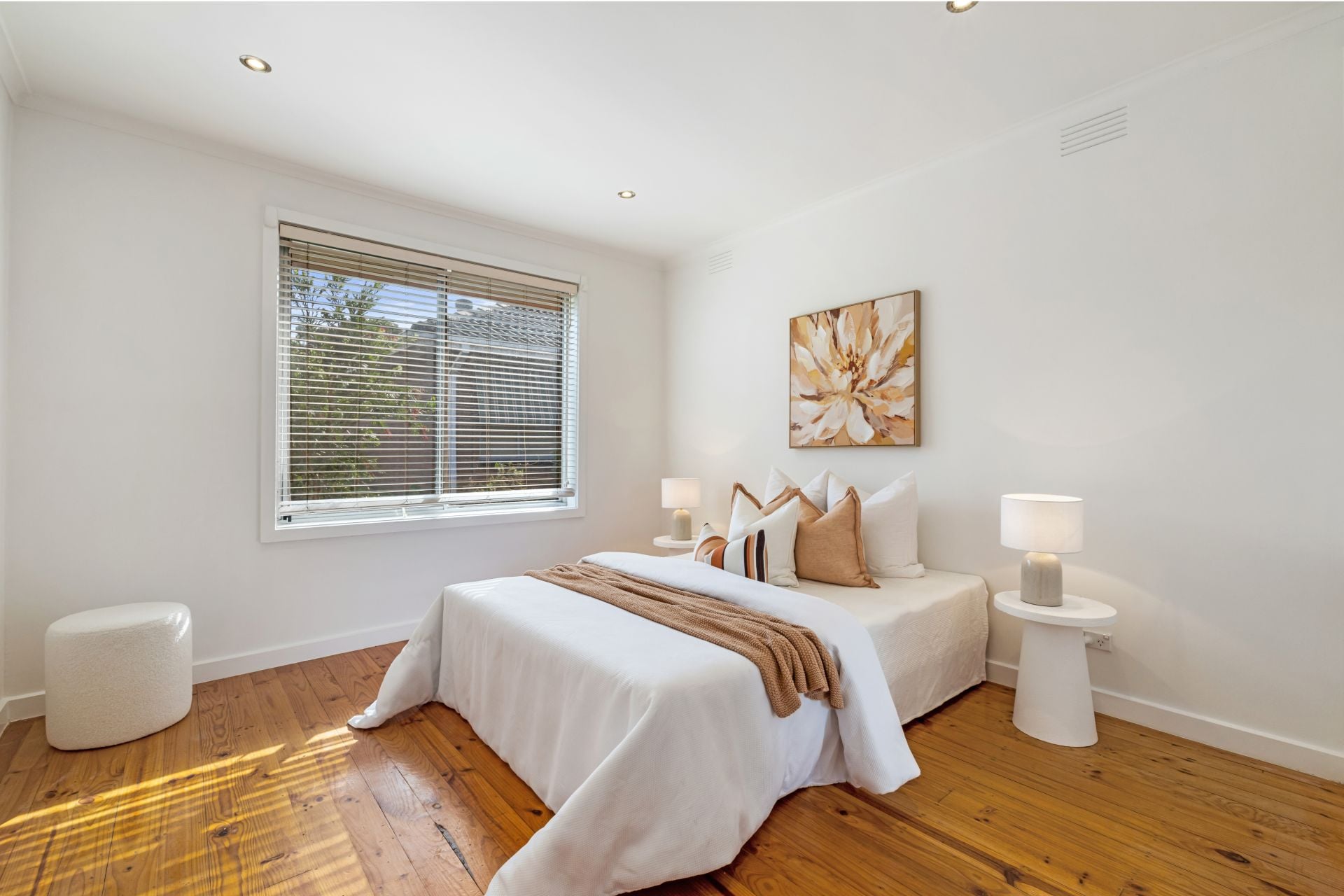 A Stylish Abode In A Central Location
