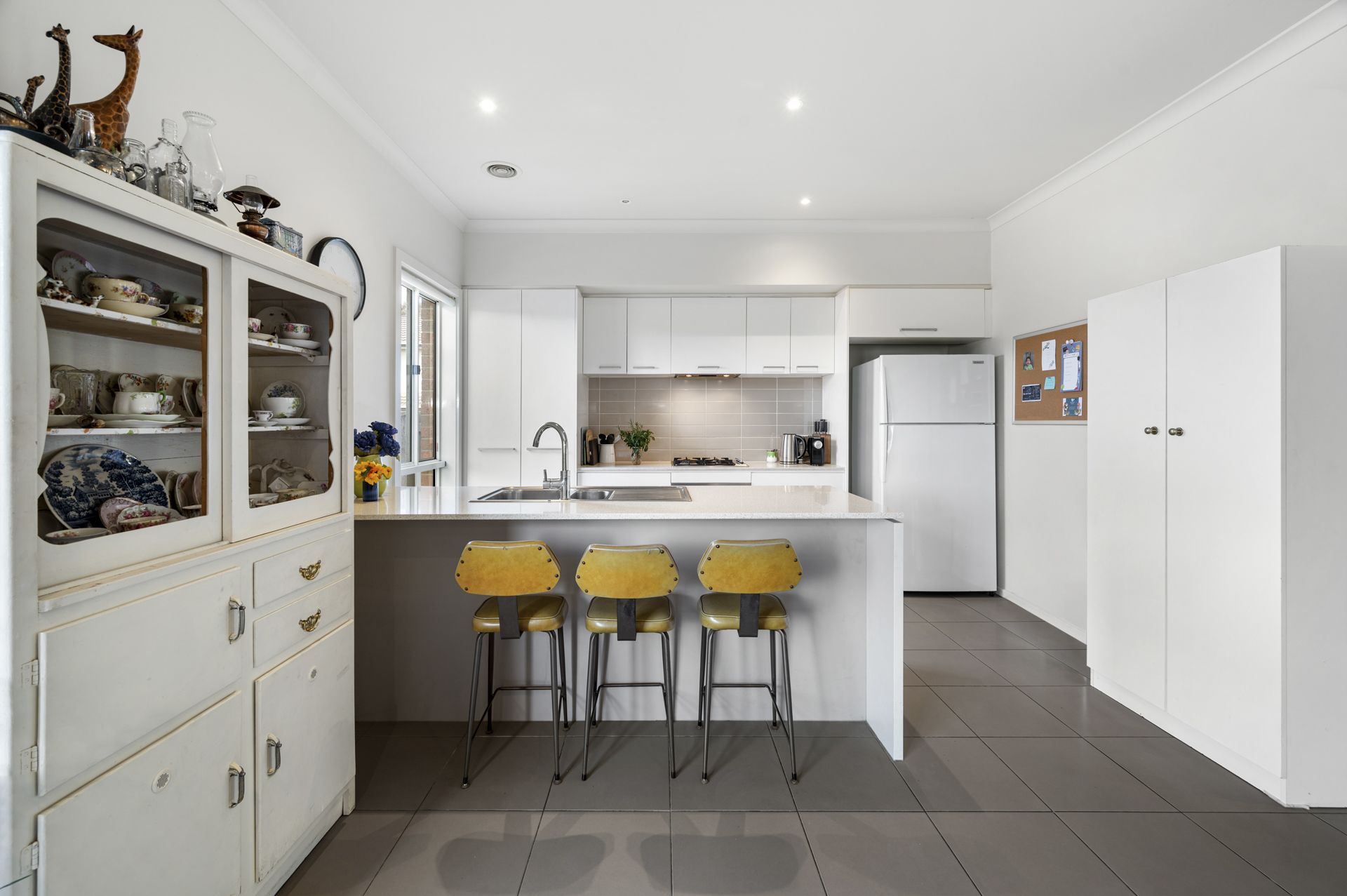 Effortless Modern Living